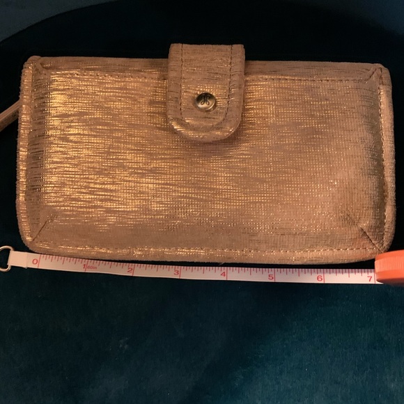 HOBO Galaxy Wristlet golden taupe Wallet NWT - Picture 4 of 10